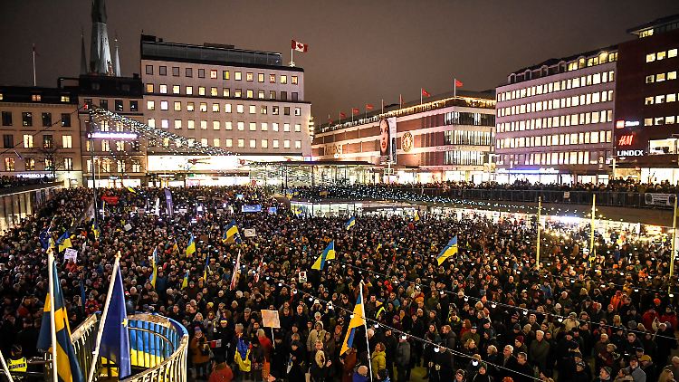 Schweden und Finnland: Sicherheitspolitische Kehrtwende im Norden