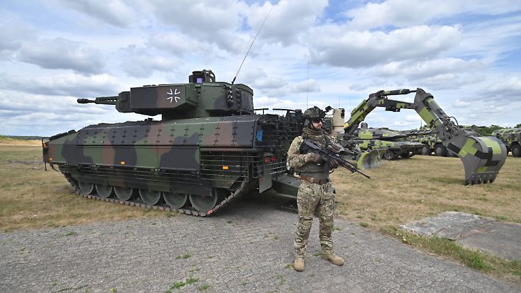 Bürokratie bremst Waffenproduktion