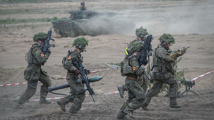 Generalinspekteur: Bundeswehr fehlen 100.000 Soldaten