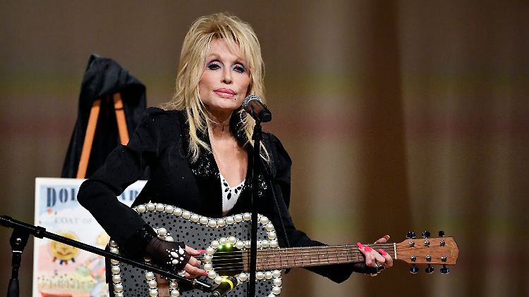 Dolly Parton singt Abschiedssong für verstorbenen Ehemann
