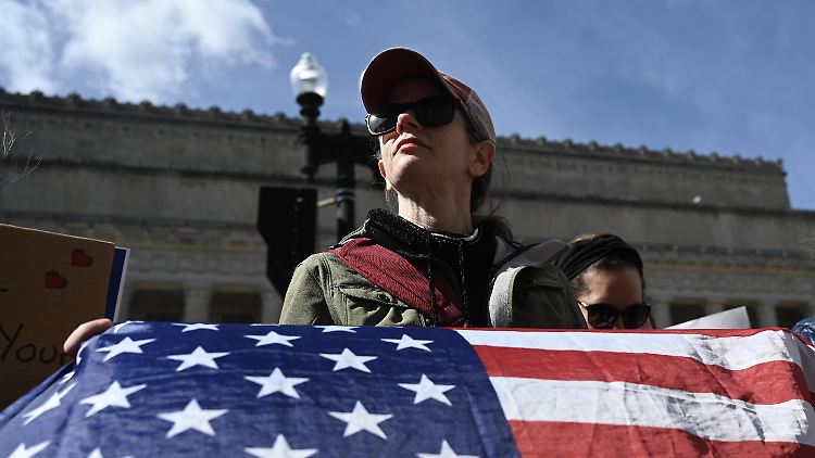Richter ordnet Freigabe der USAID-Milliarden bis Montag an