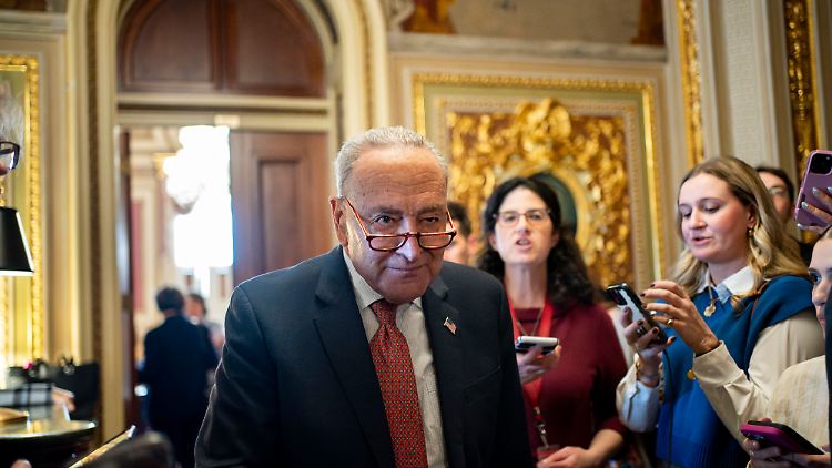 Schumer entscheidet sich im Trump-Dilemma gegen "Shutdown"