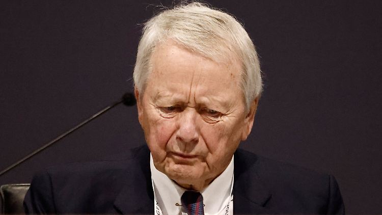 Will der Porsche-Piëch-Clan VW-Aktien abstoßen?