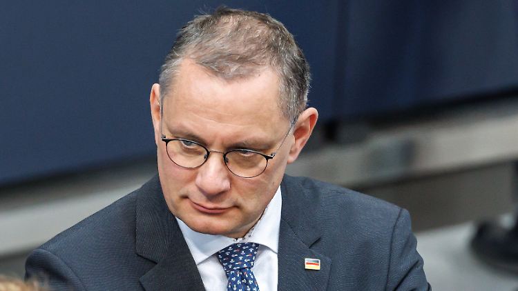 AfD kritisiert Finanzpaket als "Raub" am Steuerzahler