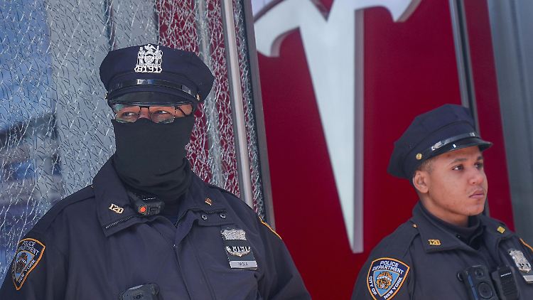 Tesla-Aktie im freien Fall