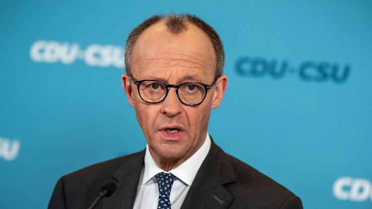 Merz: "Deutschland ist zurück" - SPD sieht "historisches Signal"