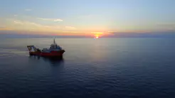 Zoll setzt Tanker "Eventin" vor Rügen fest – Schiff zählt zu Schattenflotte