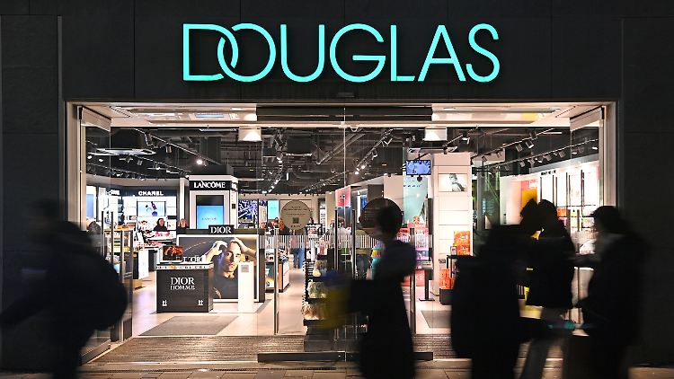 Gebremster Konsum sorgt bei Douglas für schlechte Aussichten