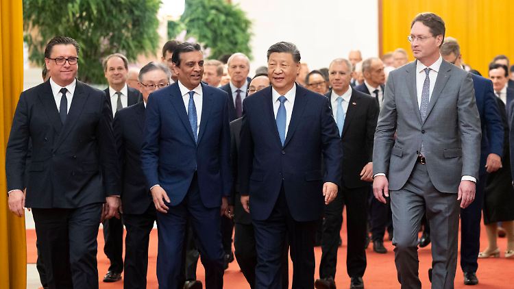 Xi Jinping umgarnt deutsche Autobosse