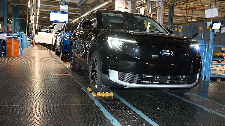 IG Metall fordert hohe Abfindungen bei Ford