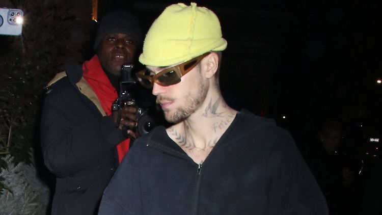 Justin Bieber sorgt mit Nacktbild seines Sohnes für Empörung