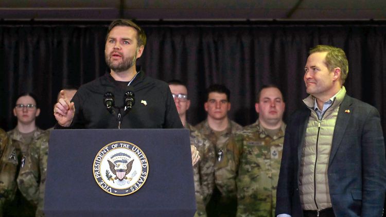 Vance riet Trump offenbar, Sicherheitsberater Waltz zu feuern