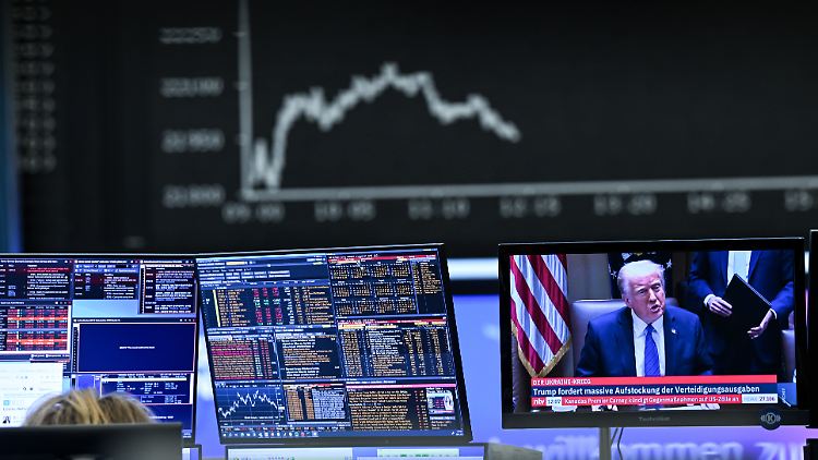 Trump rückt "Weltwirtschaft näher an den Abgrund"
