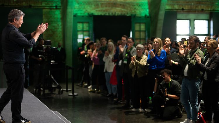 Habeck rechnet mit Merz' Wahlkampf der "Unwahrheiten" ab