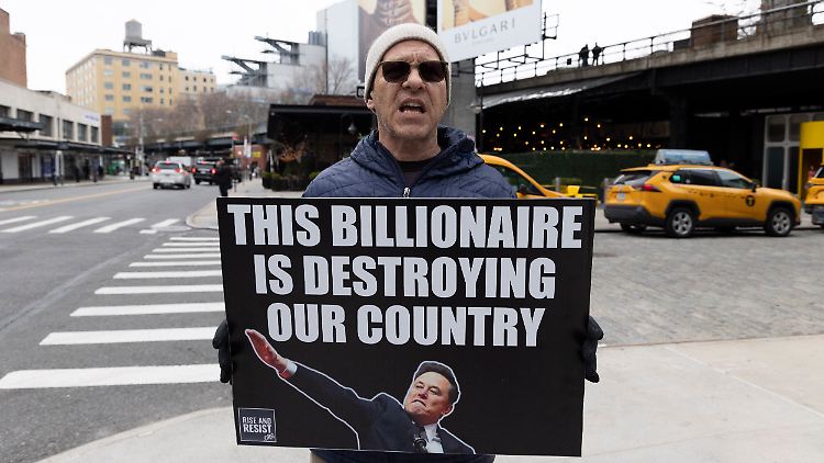 Demokraten blasen zum Proteststurm gegen Musk und Trump