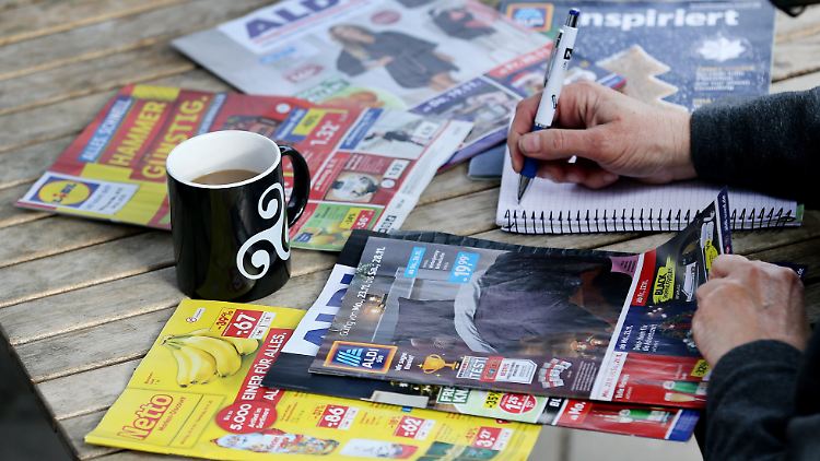 Kunden vermissen Papier-Werbeprospekte - und kaufen weniger