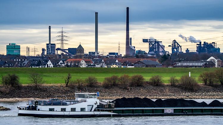 Binnenschifffahrt kämpft schon jetzt mit Niedrigwasser