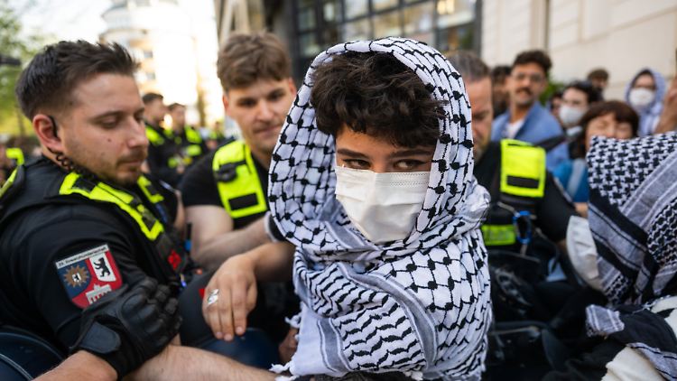 Palästina-Aktivisten besetzen Uni-Hörsaal in Berlin