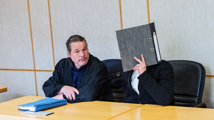 Scholz-Umarmer beteuert Reue vor Gericht