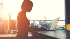 Gender Pay Gap kehrt sich um: IT-Freiberuflerinnen verdienen mehr als Männer