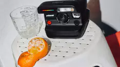 Wieder mit Sonar an Bord: Polaroid präsentiert Sofortbildkamera Flip