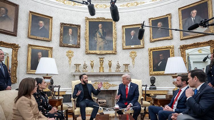 Weißes Haus hält die Tür für AP-Journalisten geschlossen