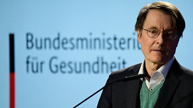 Lauterbach verkündet Start der elektronischen Patientenakte