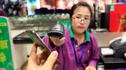 Digitale Spaltung bei Nutzung von Bezahldiensten – Bargeld-Zwang nervt viele