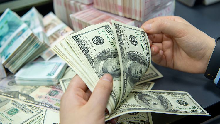 Trump treibt Investoren aus dem Dollar in den Euro