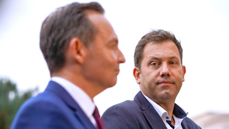 Lars Klingbeil bietet Volker Wissing SPD-Beitritt an