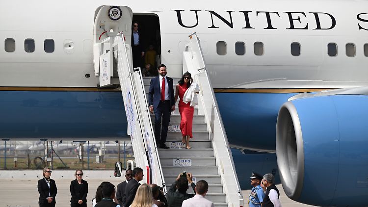 JD Vance zu Besuch in Indien eingetroffen