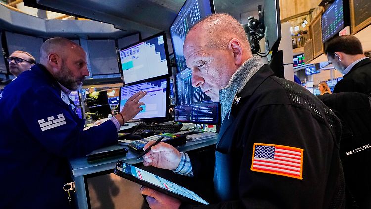 Trump-Tirade drückt US-Börsen tief ins Minus