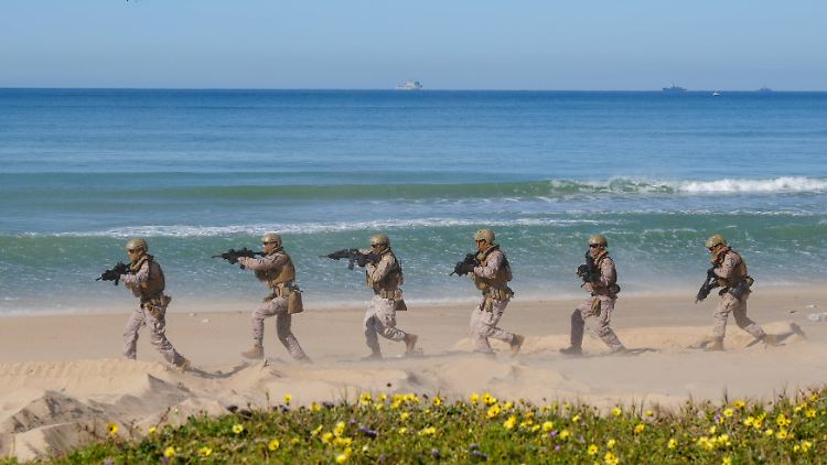 Spanien rüstet massiv auf - und riskiert Regierungskrise