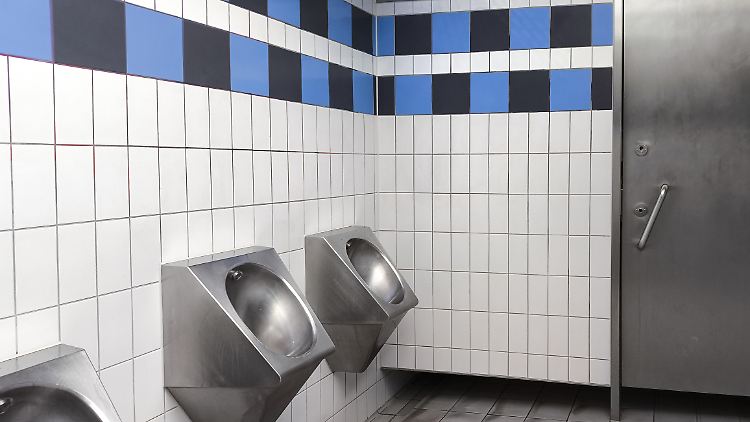 Transfrauen sollen in Großbritannien aufs Herrenklo