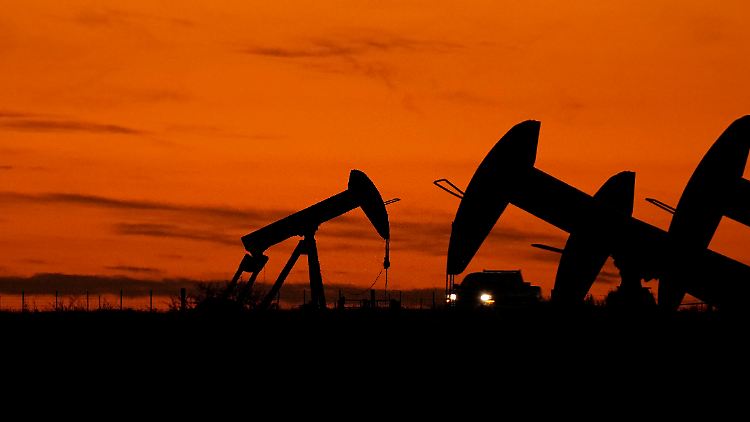 Trump wirft die amerikanische Öl-Herrschaft weg