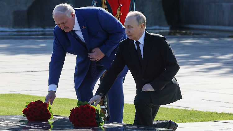 Putin und Lukaschenko erinnern an Schlacht um Stalingrad