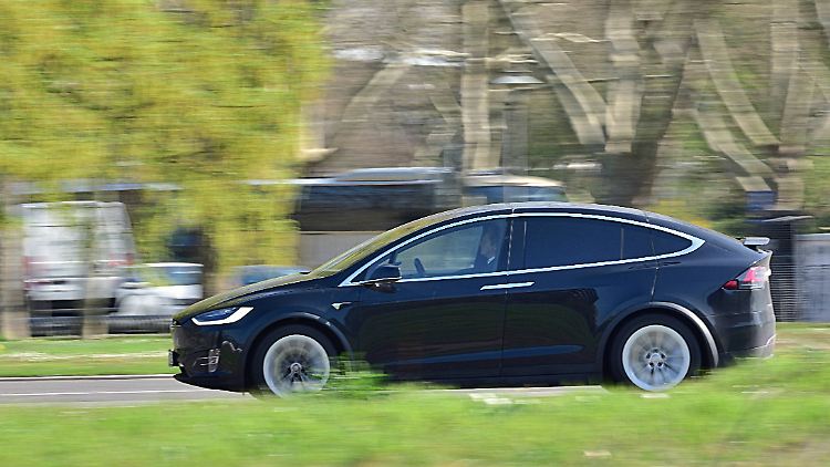 Tesla-Absatz stürzt in vielen europäischen Märkten ab