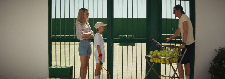 Ein Tennislehrer zwischen Schnaps und Sehnsucht