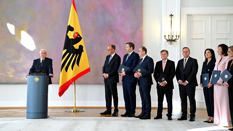 Steinmeier ernennt Minister "in einer schwierigen Zeit"