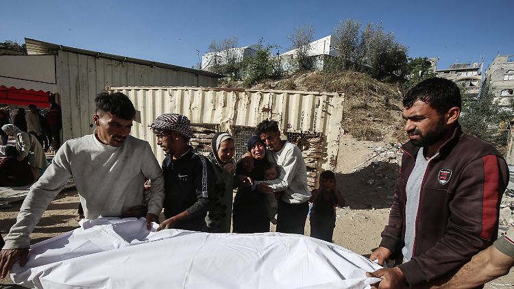 Geiselangehörige fordern Waffenruhe von Netanjahu