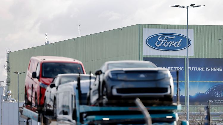 Beschäftigte in Kölner Ford-Werken streiken erstmals