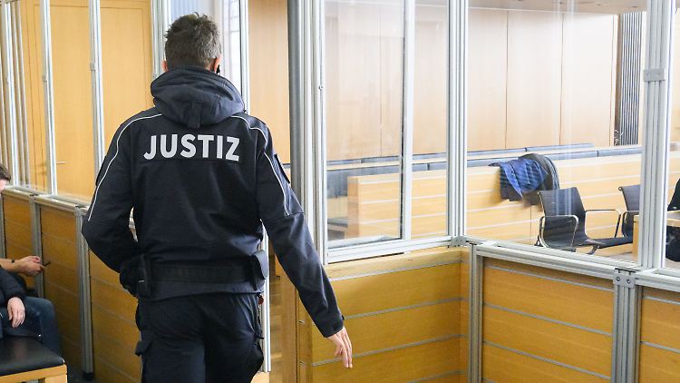 Angeklagte im VW-Abgasskandal sehen sich als Opfer