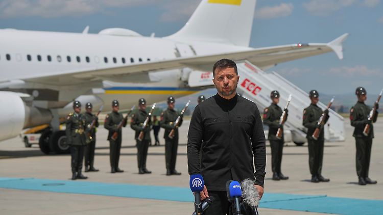 Selenskyj: Russische Delegation ist nur "dekorativ"