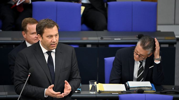 Rückkehr zur Ordnung oder illegales "Strohfeuer"?