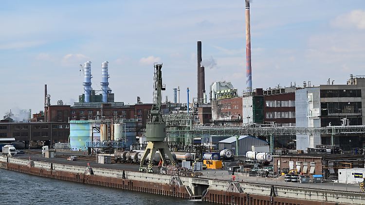 Bayer schlie&szlig;t Frankfurt-Standort - und streicht Stellen