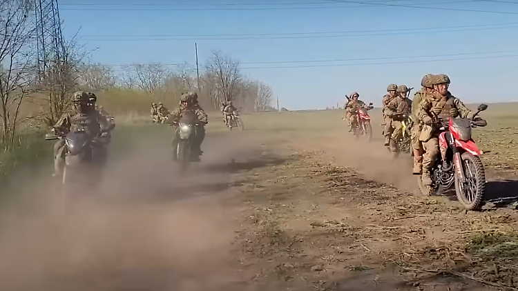 Nach Russland setzt auch die Ukraine auf Motorrad-Angriffe