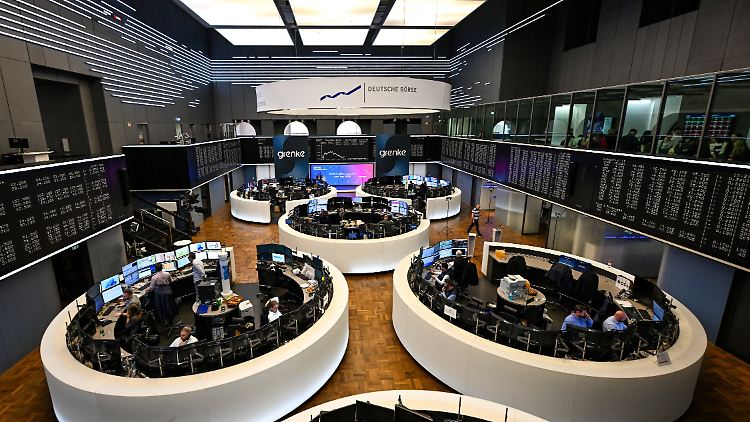 Dax springt auf neues Rekordhoch