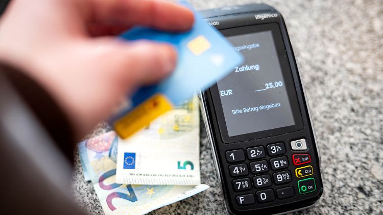 Europäer wechseln zunehmend von Bargeld zu Kartenzahlung