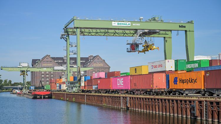 "Wirtschaftsweise" erwarten 2025 kein Wachstum in Deutschland