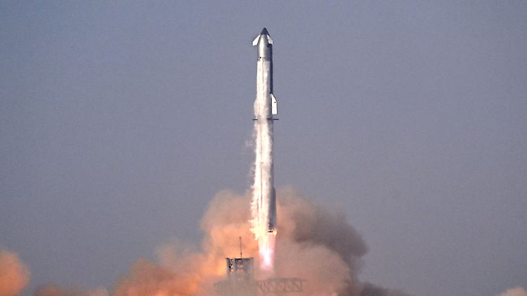 SpaceX-Rakete explodiert nach Leck im All